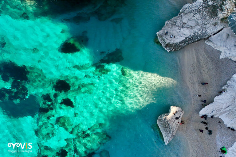 Come arrivare a Cala Goloritzè (qui ripresa dal drone)